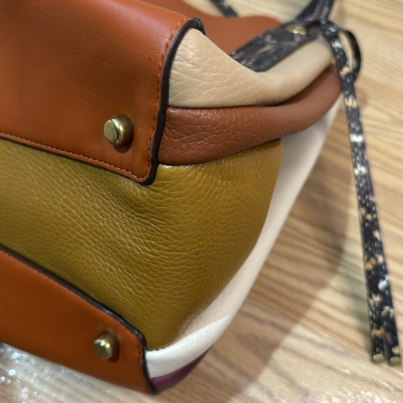 Large Coach Bag - Picture 10 of 11